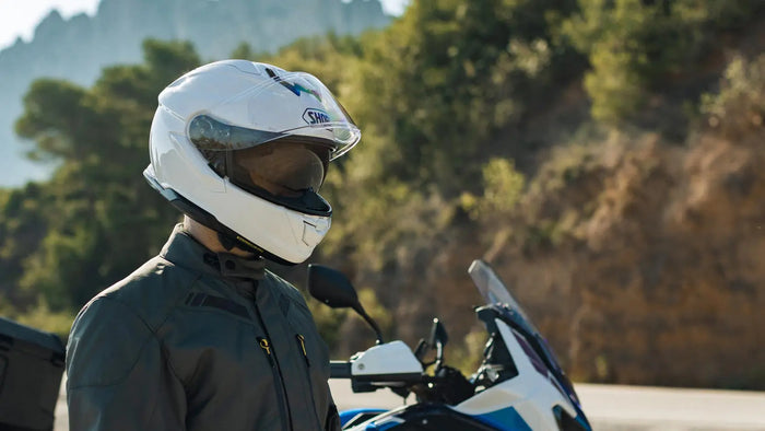 Best Motorcycle Helmets 2024 - Expert Picks for Every Rider - FREE UK Shipping, FREE 365 Day Returns | Moto Central