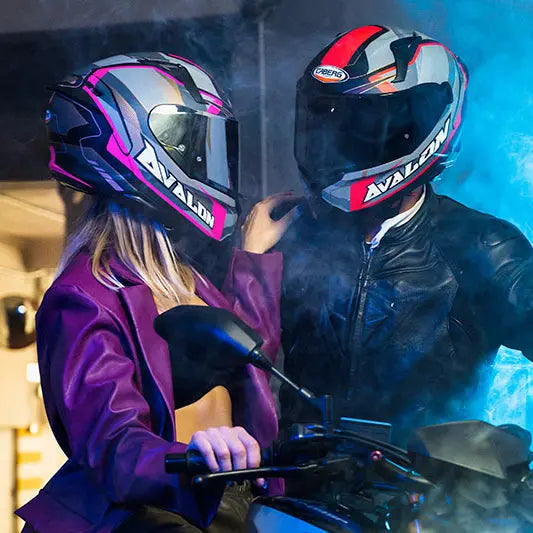 Caberg Avalon X Helmet - Sporty Everyday Performance with Modern Comfort - FREE UK Shipping, FREE 365 Day Returns | Moto Central