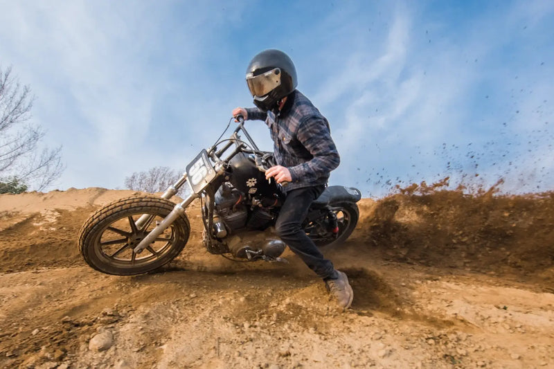 Simpson M30 Helmet Review - Retro Styling with Modern Road Comfort - FREE UK Shipping, FREE 365 Day Returns | Moto Central