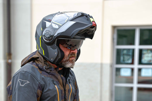 What are Sun Visors in Motorcycle Helmets? | MC's Guide