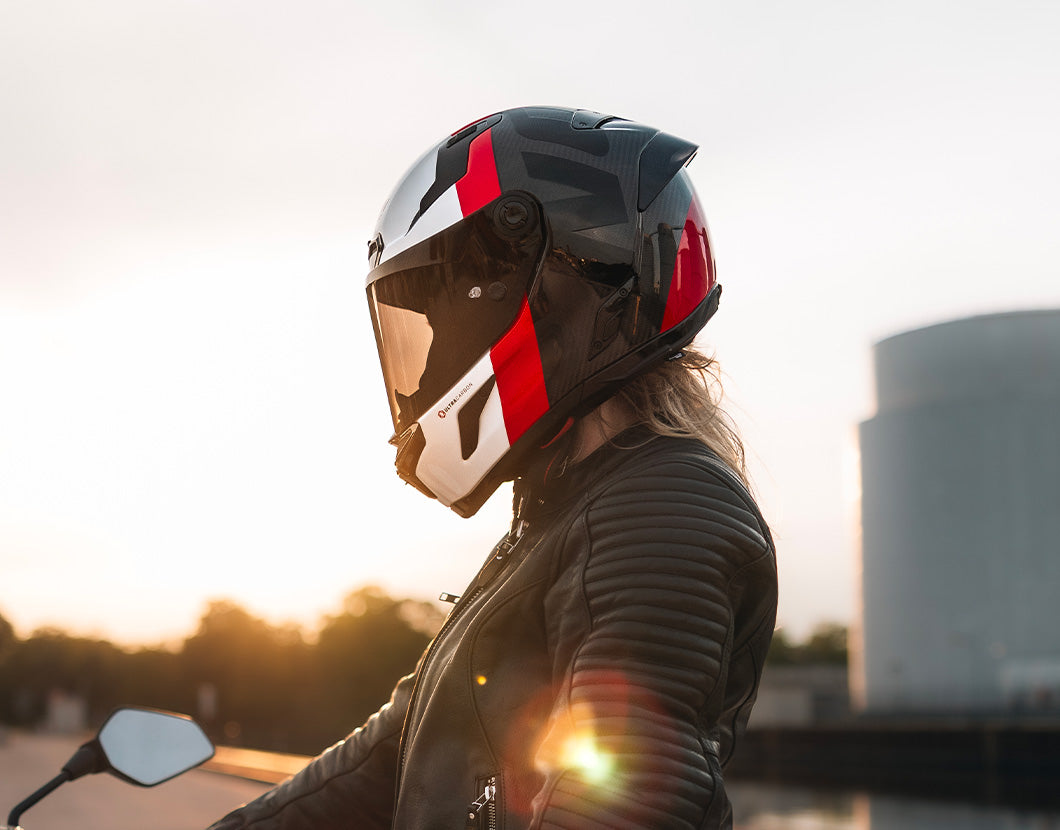 Nolan X-804 ST Ultra Carbon road helmet lifestyle image