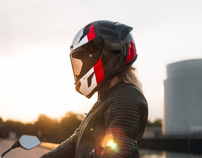 Nolan X-804 ST Ultra Carbon road helmet lifestyle image