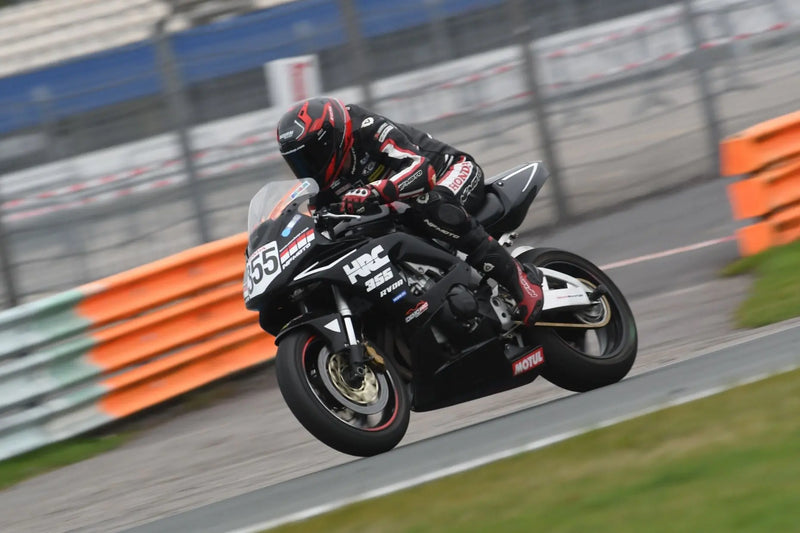 Nolan X-804 RS Helmet Review - Premium Italian Racing Performance for Serious Sports Riders - FREE UK Shipping, FREE 365 Day Returns | Moto Central