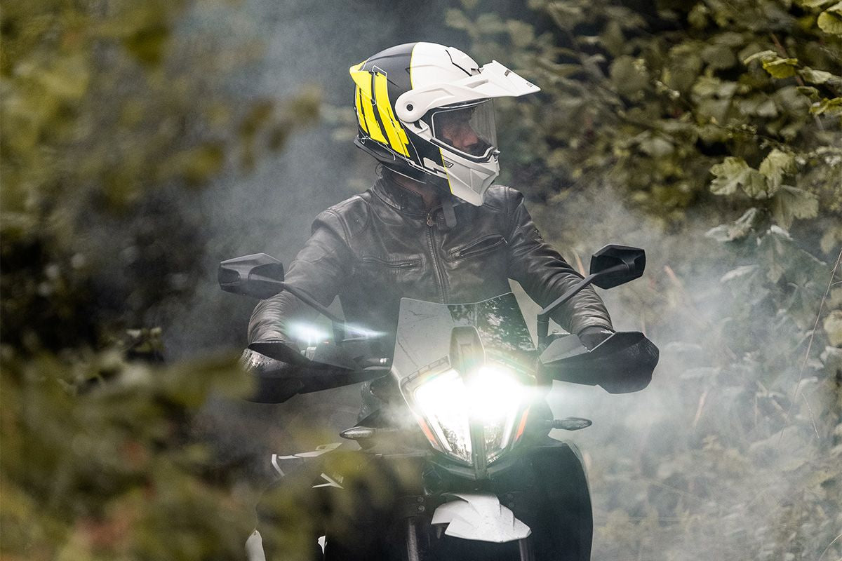 Origine Adventure Helmet Review: Versatile ECE 22.06 Adventure Riding - FREE UK Shipping, FREE 365 Day Returns | Moto Central