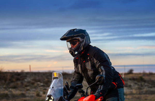 Sena Outlander Smart Helmet Review: Connected Dual-Sport Adventure Performance - FREE UK Shipping, FREE 365 Day Returns | Moto Central