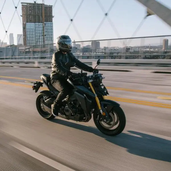 HJC F71 Helmet - Everyday Sport-Touring Performance With Modern Comfort - FREE UK Shipping, FREE 365 Day Returns | Moto Central