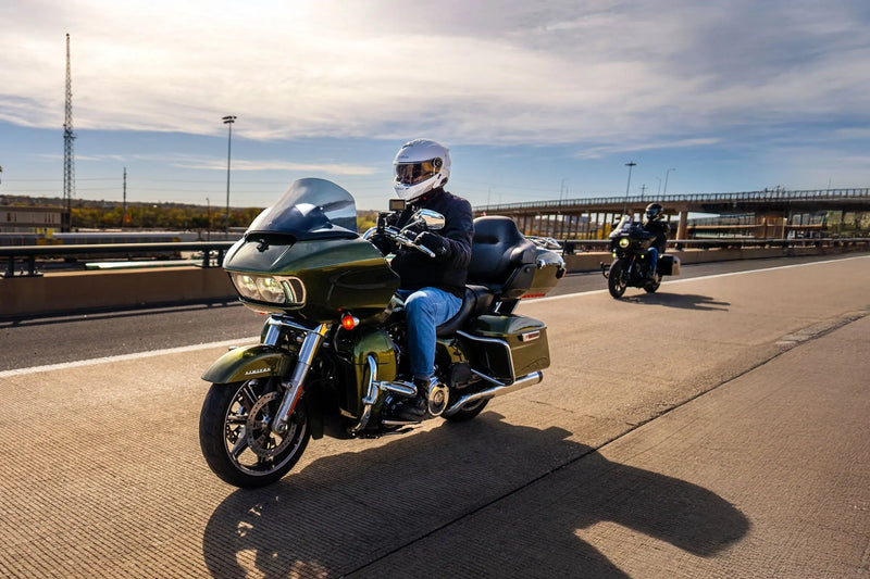 Sena Specter Smart Helmet Review - The Ultimate Connected Touring Helmet for Modern Riders - FREE UK Shipping, FREE 365 Day Returns | Moto Central
