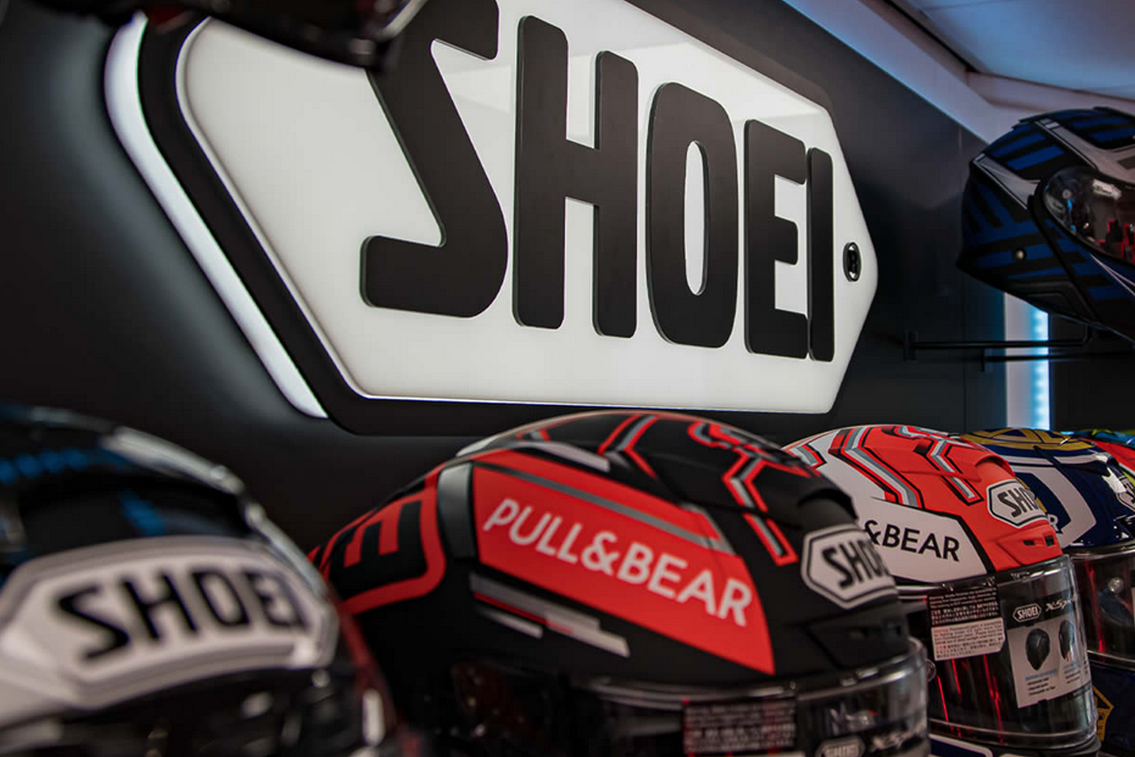 Moto-Central-A-Key-Shoei-Assured-Retailer - FREE UK Shipping, FREE 365 Day Returns | Moto Central