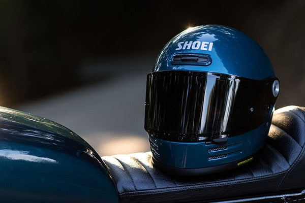 Shoei Glamster 06 Helmet Review - Classic Style Meets Modern Protection - FREE UK Shipping, FREE 365 Day Returns | Moto Central