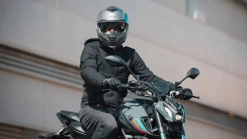 Nexx Y.100 Helmet Review - Lightweight Urban Performance with Premium Touring Features - FREE UK Shipping, FREE 365 Day Returns | Moto Central