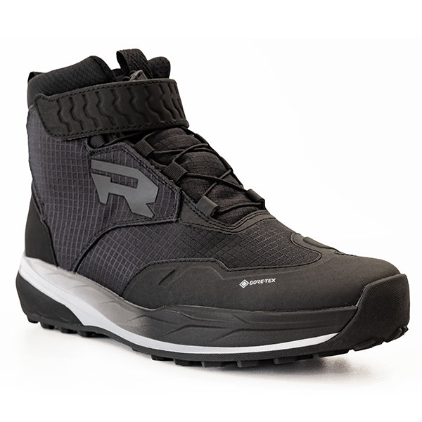 Richa Crossroads Gore-Tex Shoes Black, front three-quarter product view on white background