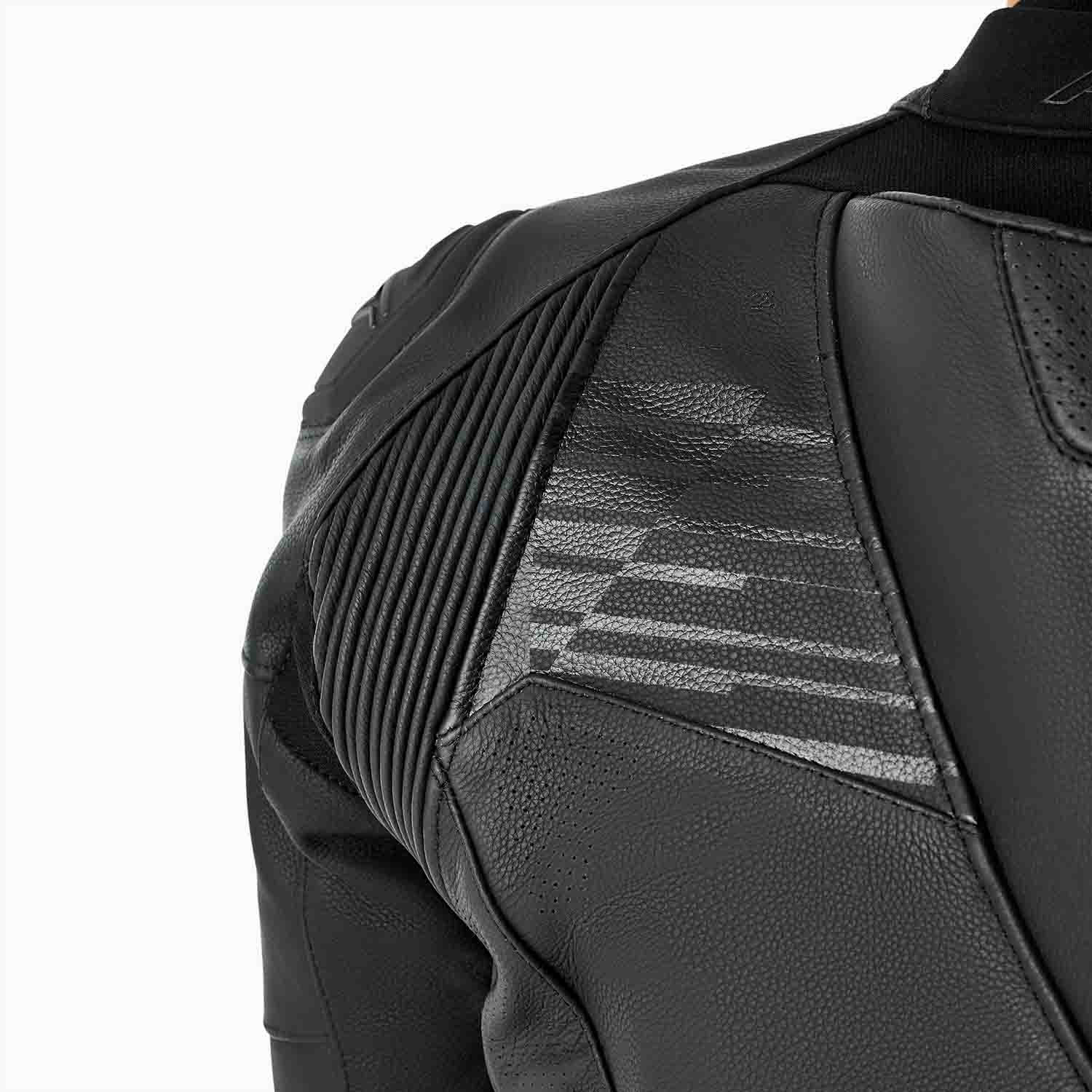 RST Tractech Evo D3O Leather Jacket Black / Black - FREE UK Shipping, FREE 365 Day Returns | Moto Central