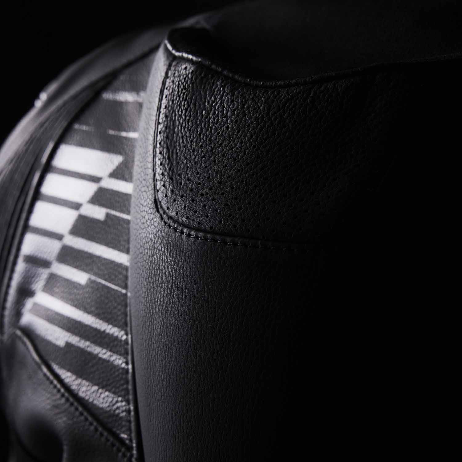 RST Tractech Evo D3O Leather Jacket Black / White - FREE UK Shipping, FREE 365 Day Returns | Moto Central