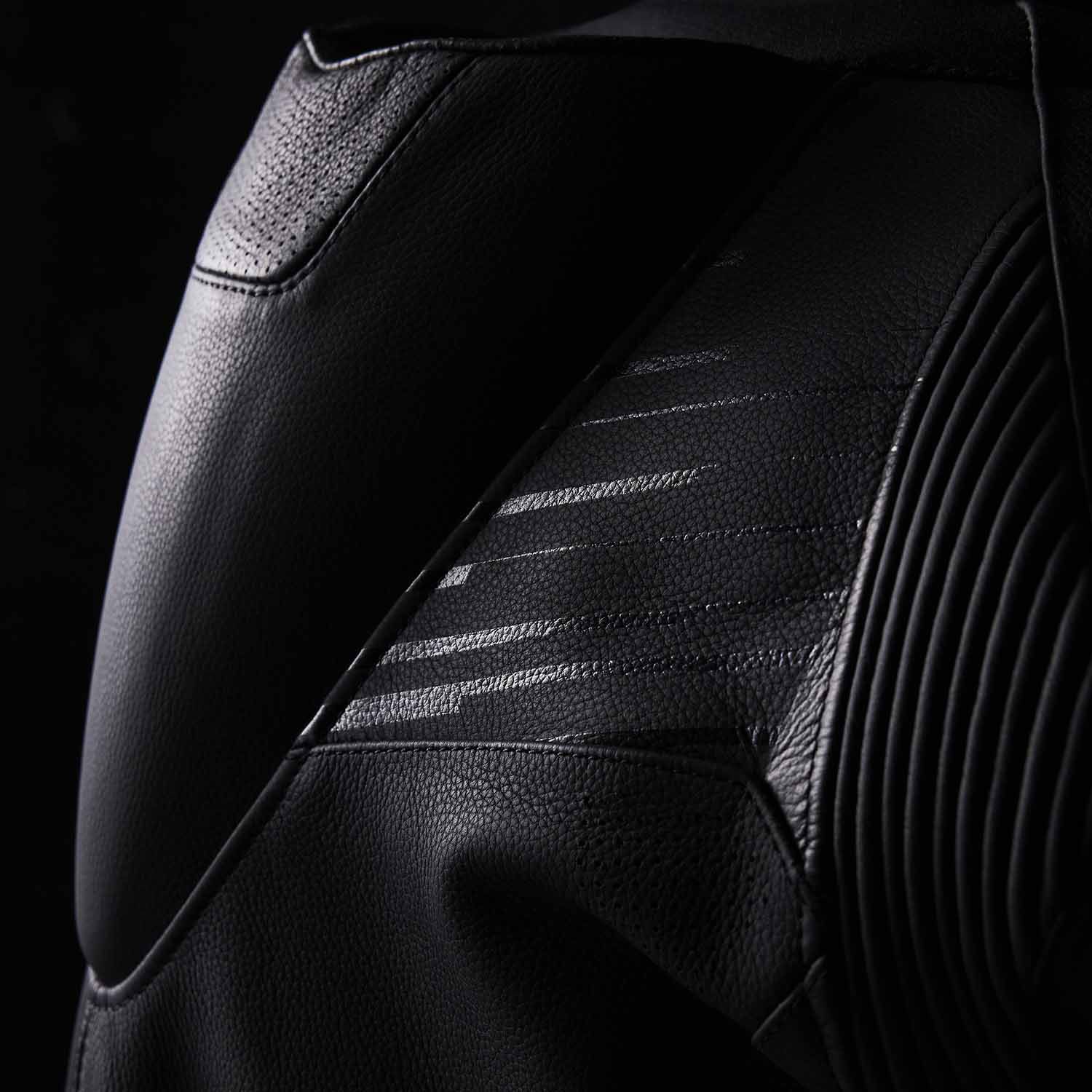 RST Tractech Evo D3O Leather Jacket Black / White - FREE UK Shipping, FREE 365 Day Returns | Moto Central