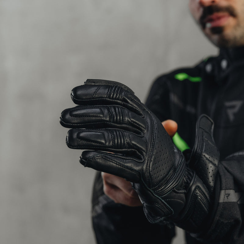 Rebelhorn Hike 2 Gloves Black FREE UK Delivery, FREE 365 Day Returns | Moto Central