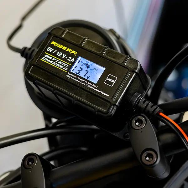 Riderr 2.0A Battery Charger FREE UK Delivery, FREE 365 Day Returns | Moto Central