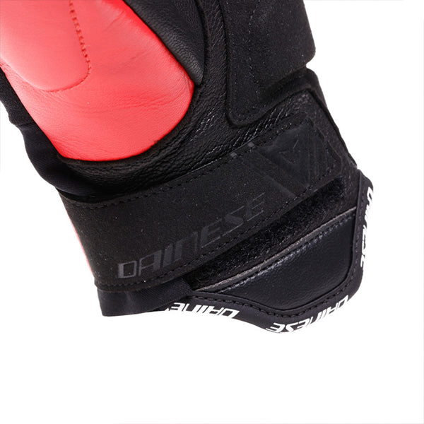 Dainese Reacto Carbon Short Gloves Black / Lava Red