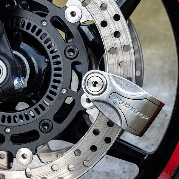 Riderr Rampage Lock Silver FREE UK Delivery, FREE 365 Day Returns | Moto Central