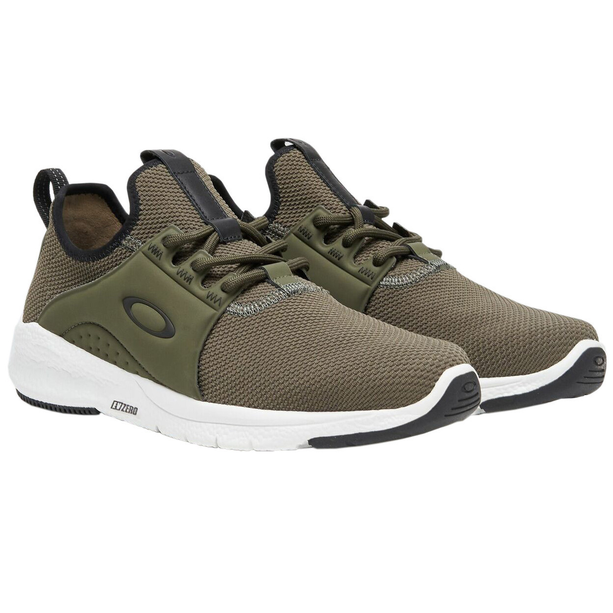Oakley Dry Trainers Dark New Brush - FREE UK Shipping, FREE 365 Day Returns | Moto Central