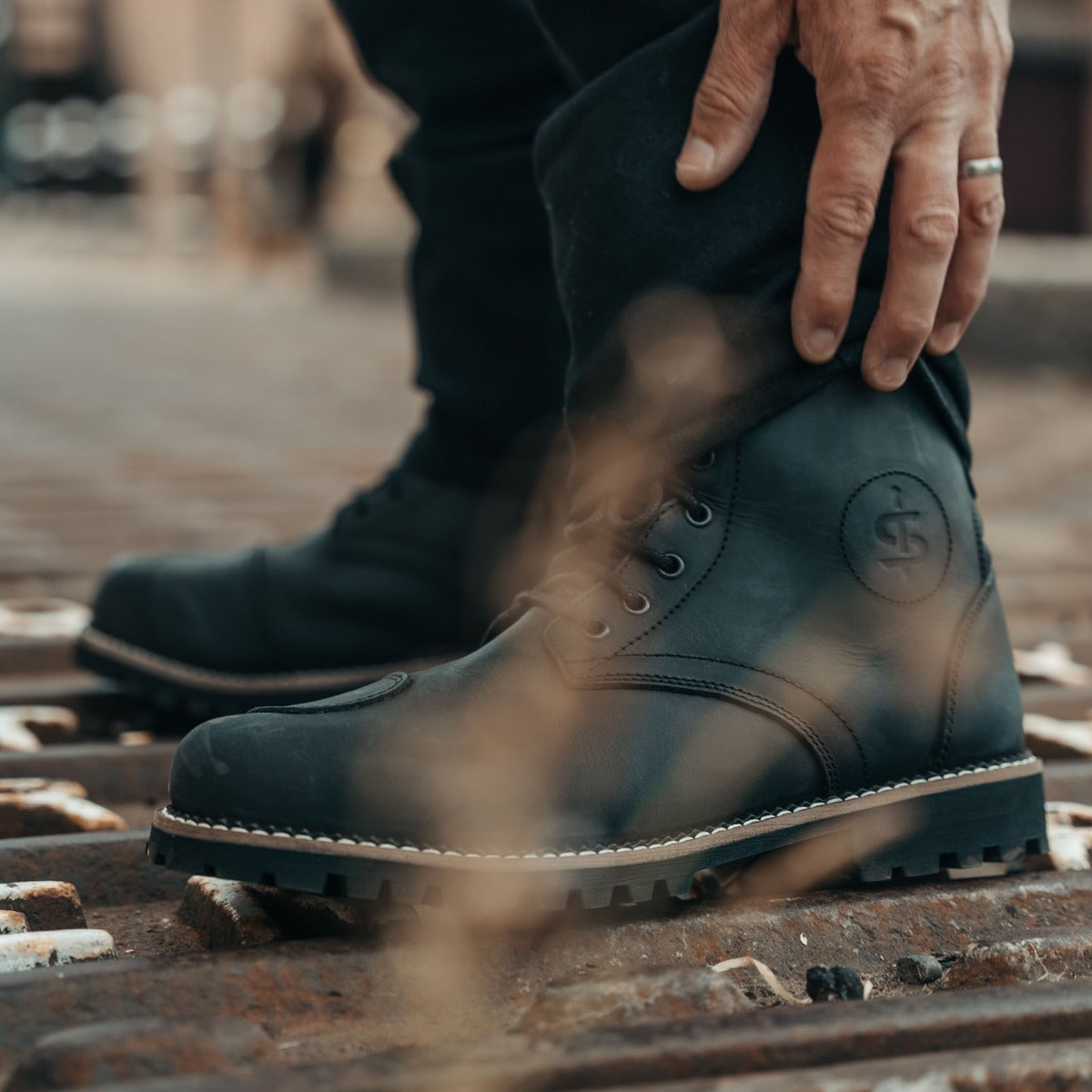 Spada Pilgrim Grande Rev.2 CE Waterproof Boots Distressed Black FREE UK Delivery, FREE 365 Day Returns | Moto Central