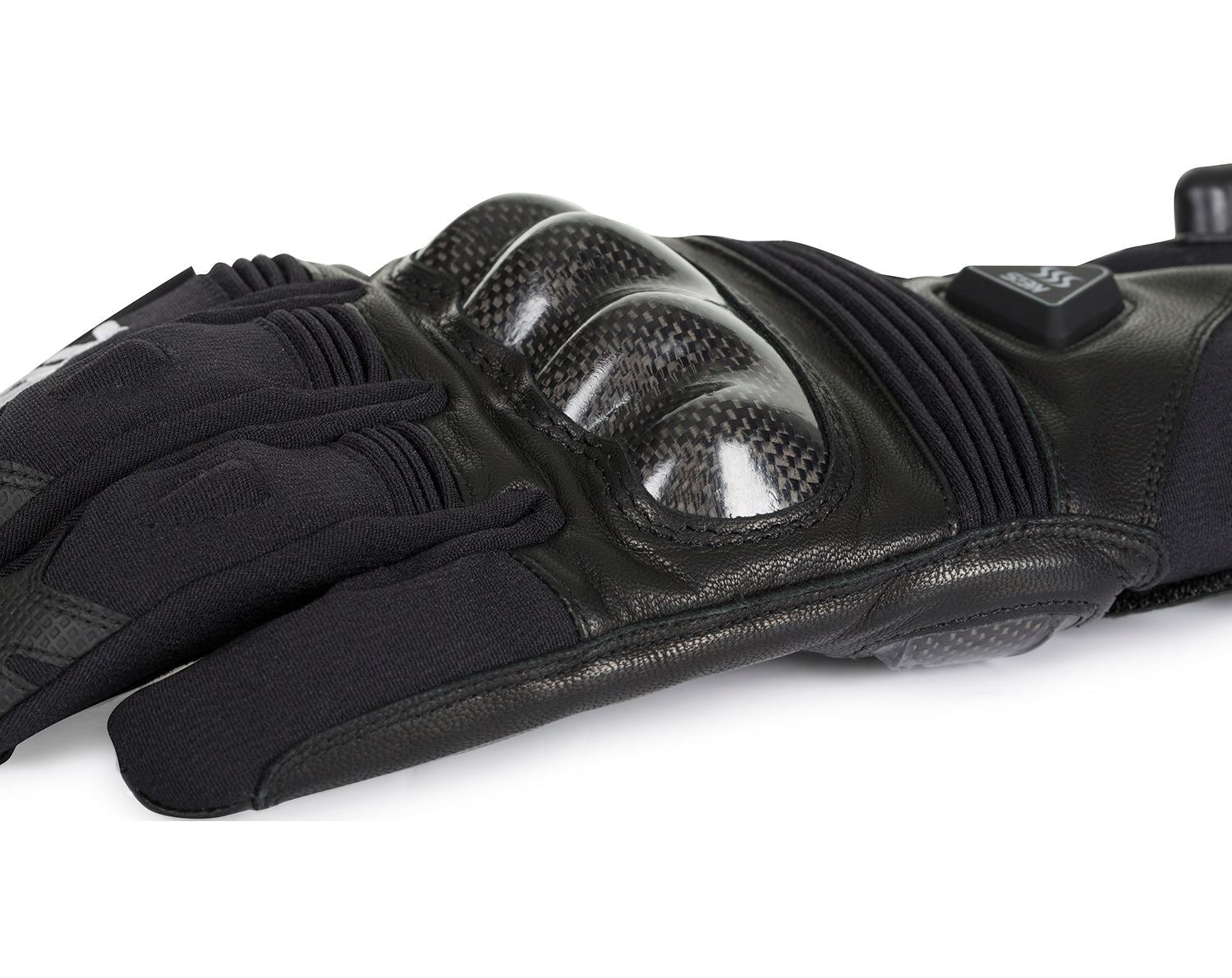Keis G502 Premium Heated Sport Gloves - knuckle protection close-up
