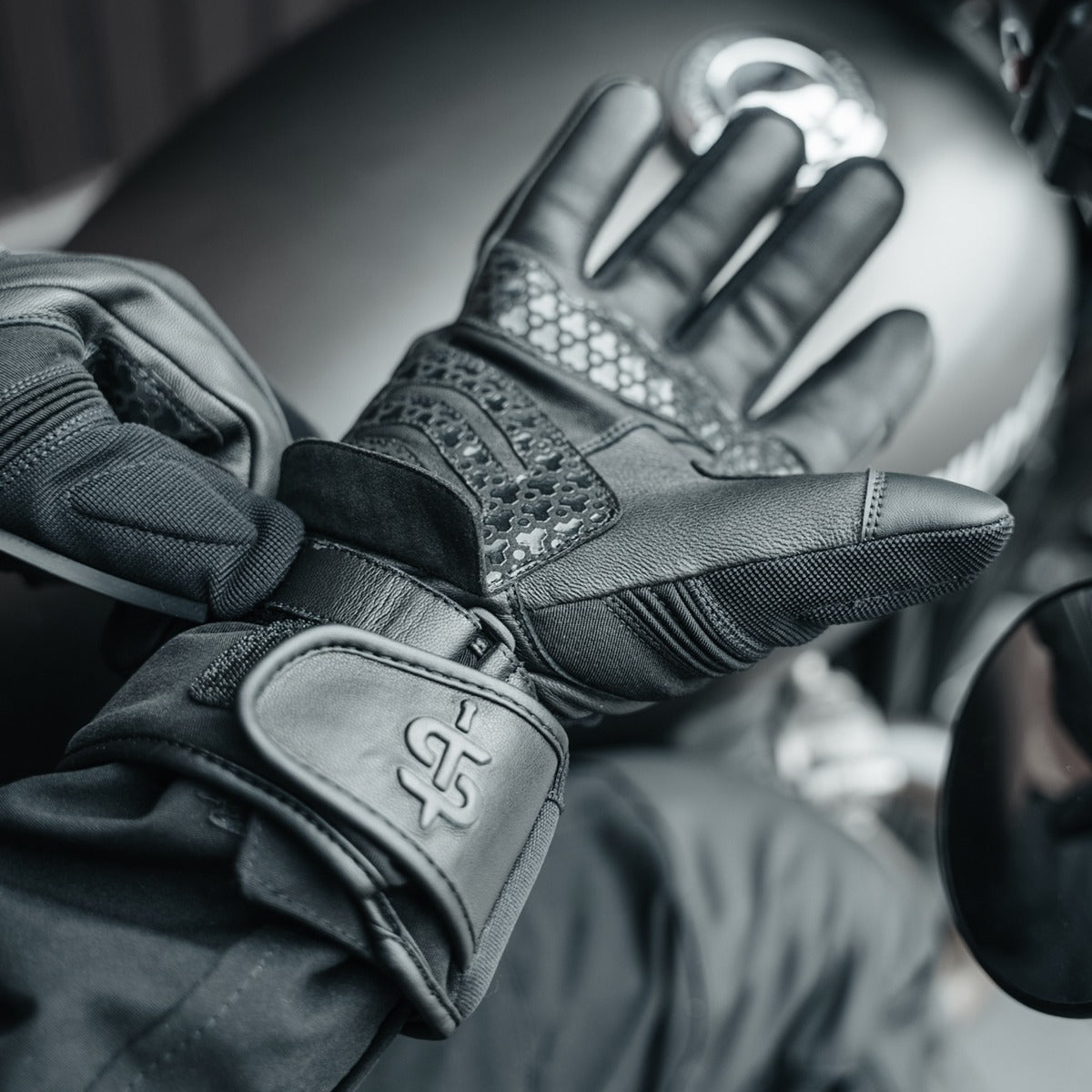 Spada Junction Rev.2 CE Ladies Waterproof Textile Gloves Black FREE UK Delivery, FREE 365 Day Returns | Moto Central