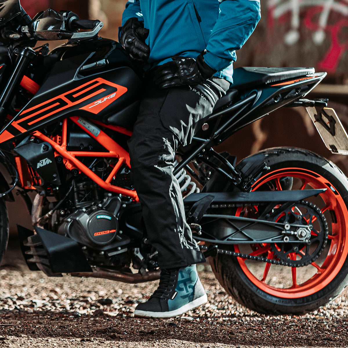 Spada Duel Cargo CE Textile Trouser Black FREE UK Delivery, FREE 365 Day Returns | Moto Central