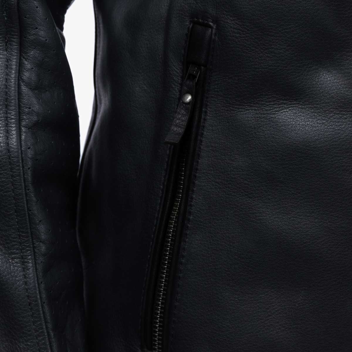 Spada Hanzo CE Leather Jacket Black / Ivory FREE UK Delivery, FREE 365 Day Returns | Moto Central