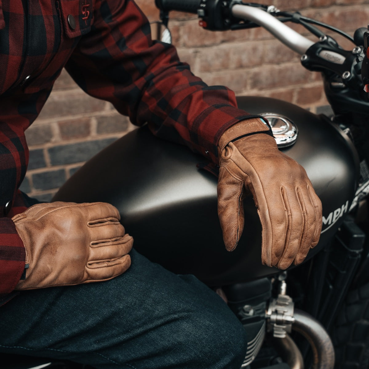 Spada Clutch CE Leather Gloves Cognac Brown FREE UK Delivery, FREE 365 Day Returns | Moto Central