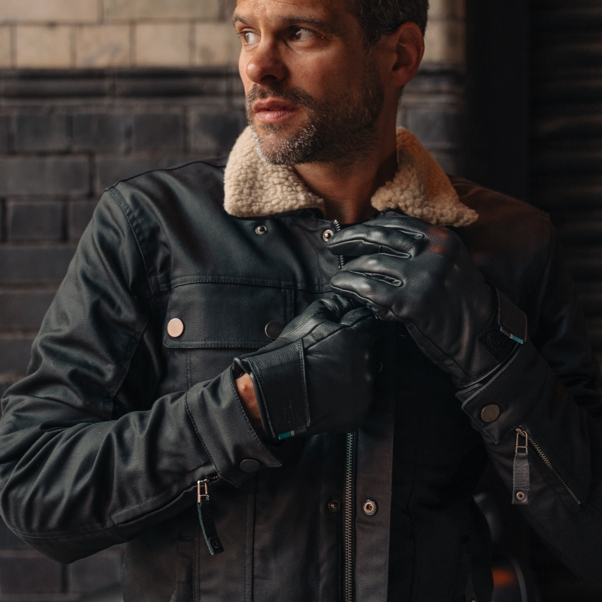 Spada Clutch Winter CE Waterproof Leather Gloves Black FREE UK Delivery, FREE 365 Day Returns | Moto Central