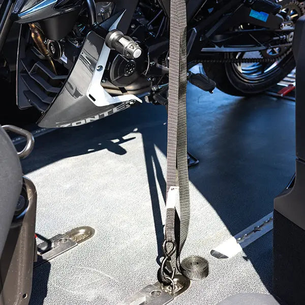Riderr Ratchet Straps Black FREE UK Delivery, FREE 365 Day Returns | Moto Central