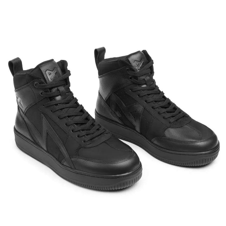 Pando Moto Apex Sneakers Black motorcycle sneakers, pair front three-quarter view