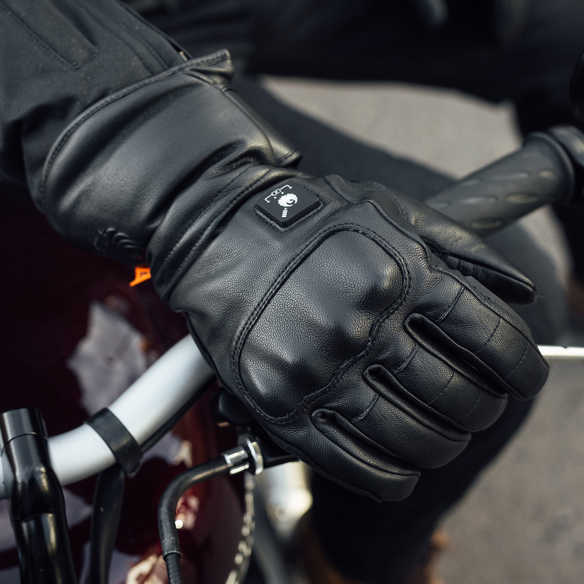 Merlin Bednell CE2 D3O Heated Gloves Black FREE UK Delivery, FREE 365 Day Returns | Moto Central