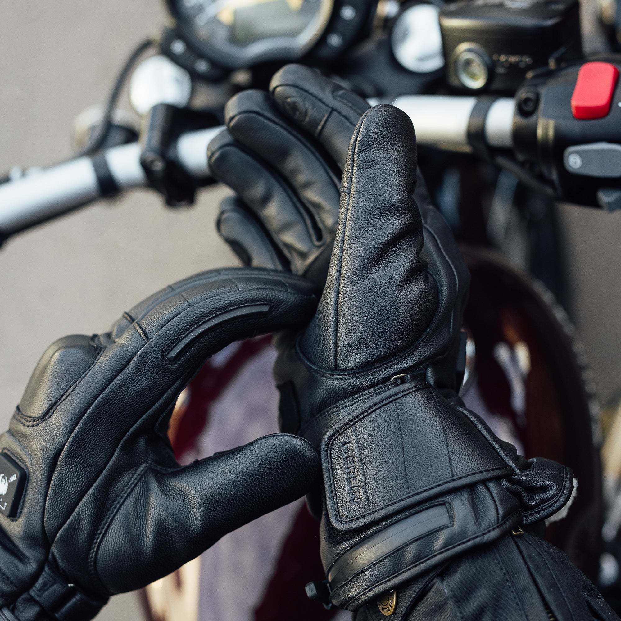 Merlin Bednell CE2 D3O Heated Gloves Black FREE UK Delivery, FREE 365 Day Returns | Moto Central