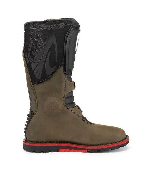 Forma Boulder Off-Road Boots Brown  - FREE UK Shipping, FREE 365 Day Returns | Moto Central