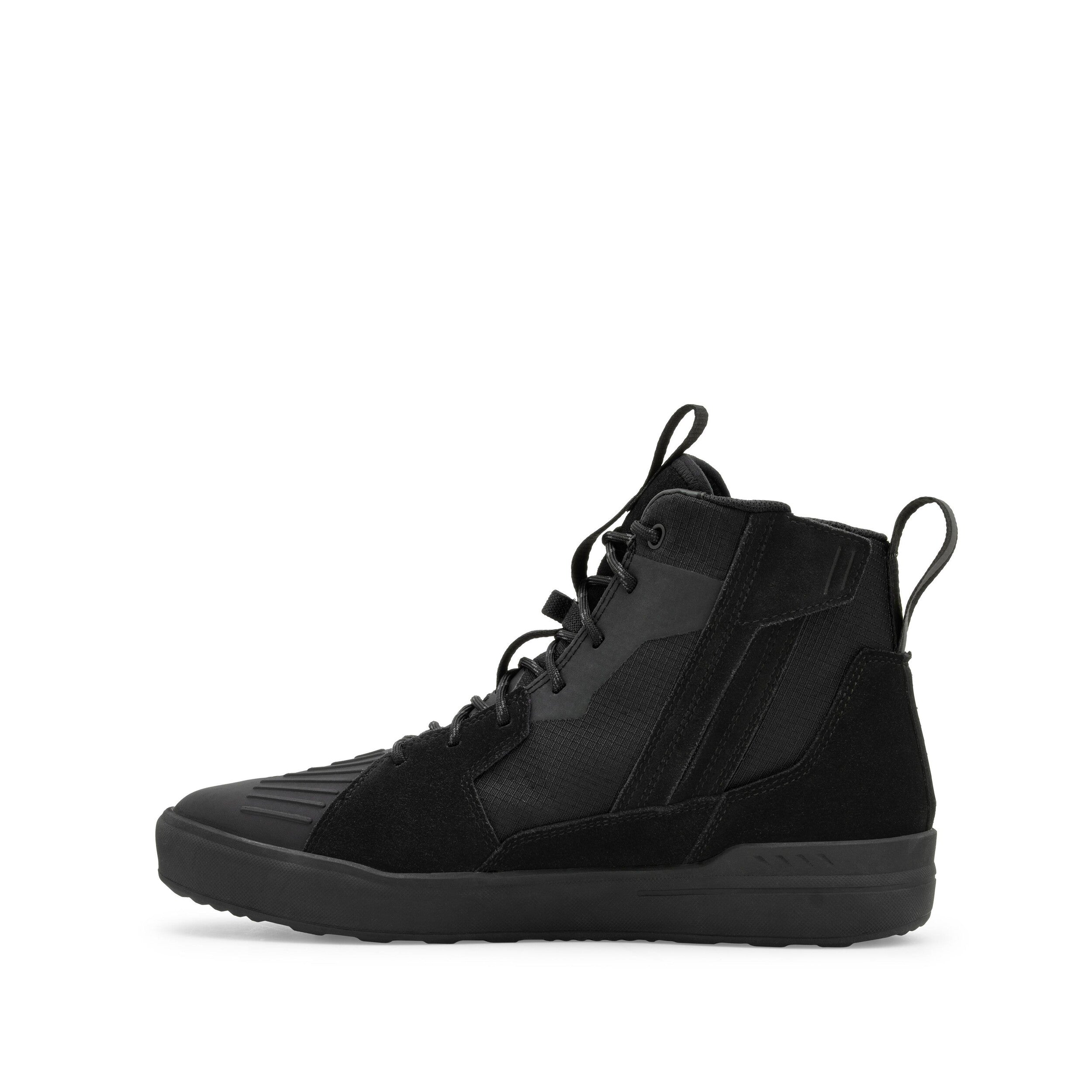 Revit Arrow 2 H2O Shoes Black view 3