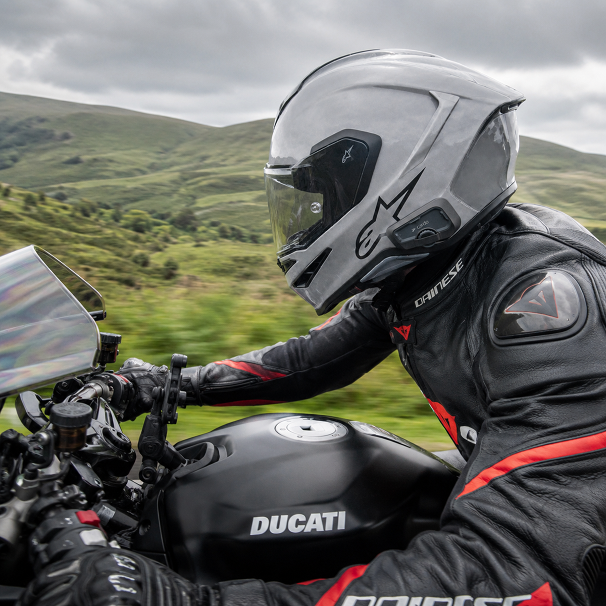 Tubs Jackson Alpinestars S-R7 To Cardo Freecom / Spirit FREE UK Delivery, FREE 365 Day Returns | Moto Central