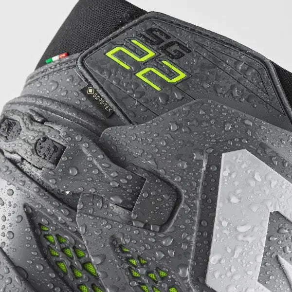 Gaerne SG.22 Enduro Gore-Tex Boots Anthracite - FREE UK Shipping, FREE 365 Day Returns | Moto Central