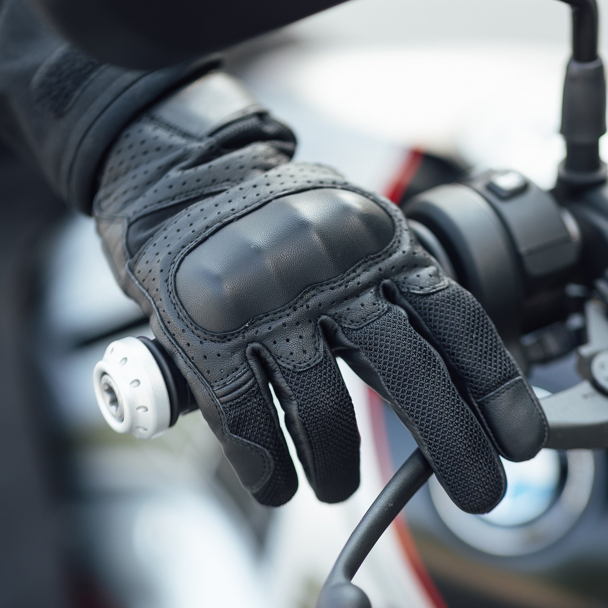 Merlin Griffin Urban Leather D3O Gloves Black FREE UK Delivery, FREE 365 Day Returns | Moto Central
