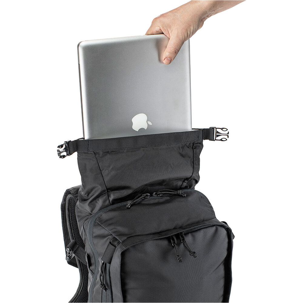Kriega Max 28 Expandable Backpack Black - 28 Liters