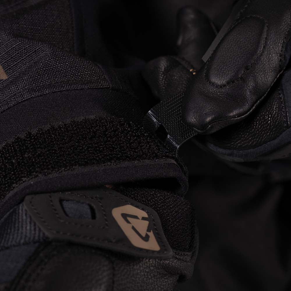 Leatt ADV MultiTour 5.5 Textile Jacket Stealth Black / Grey