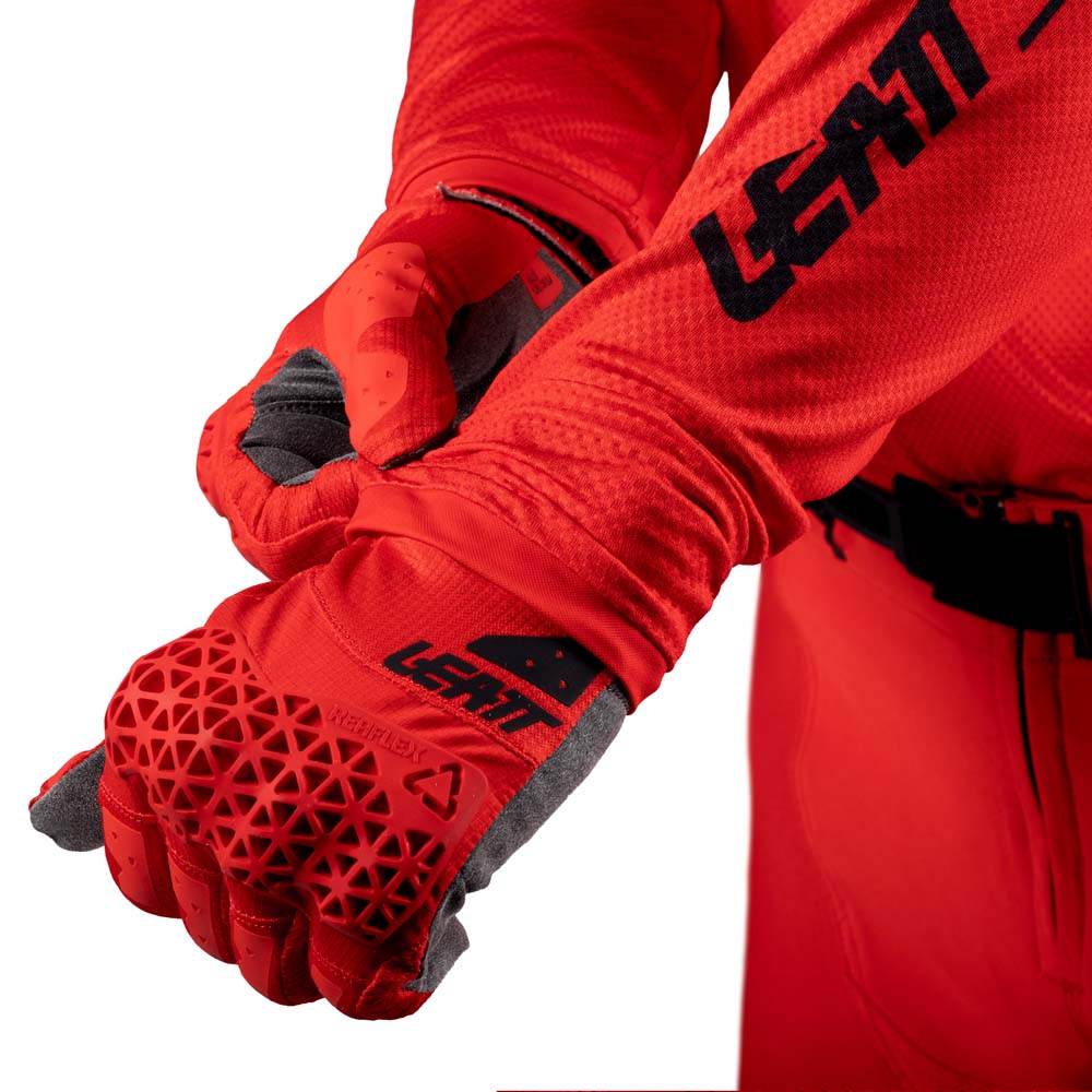Leatt Moto 4.5 Lite Jersey Red - FREE UK Shipping, FREE 365 Day Returns | Moto Central
