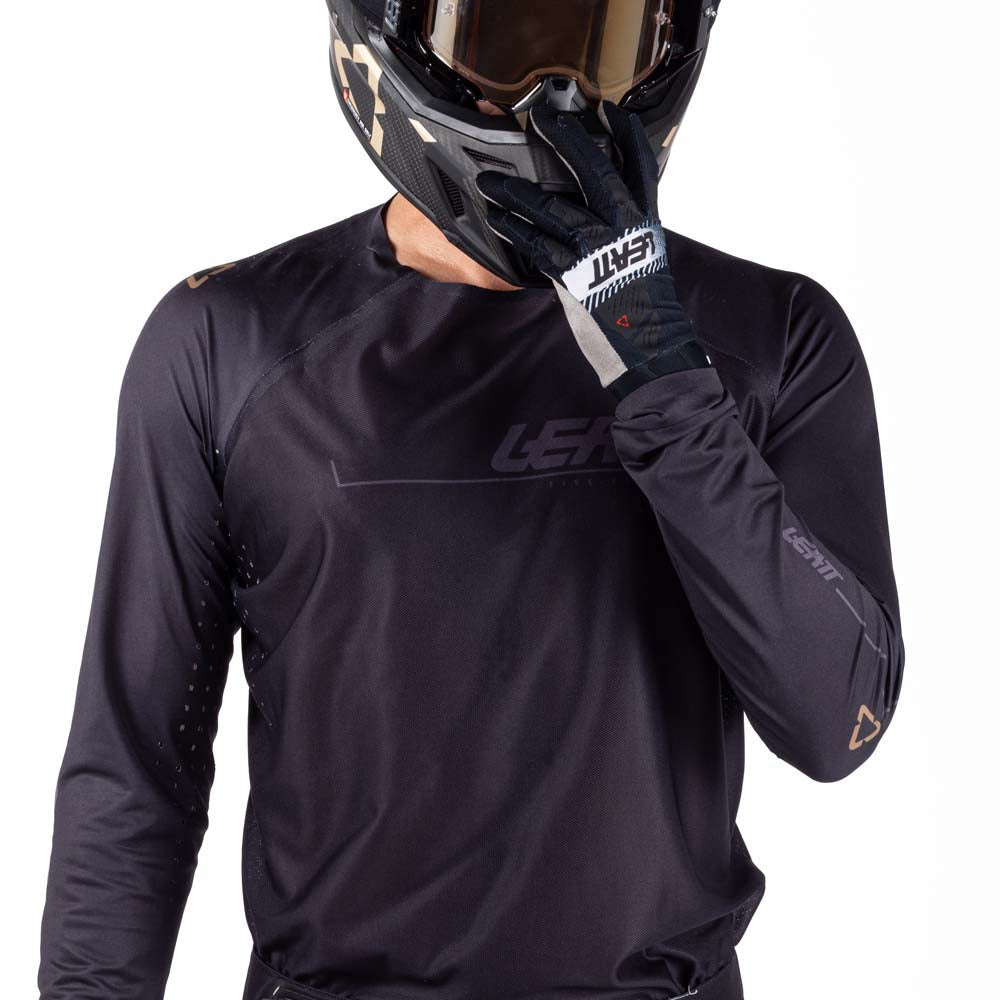 Leatt Moto 5.5 UltraWeld Jersey Black - FREE UK Shipping, FREE 365 Day Returns | Moto Central
