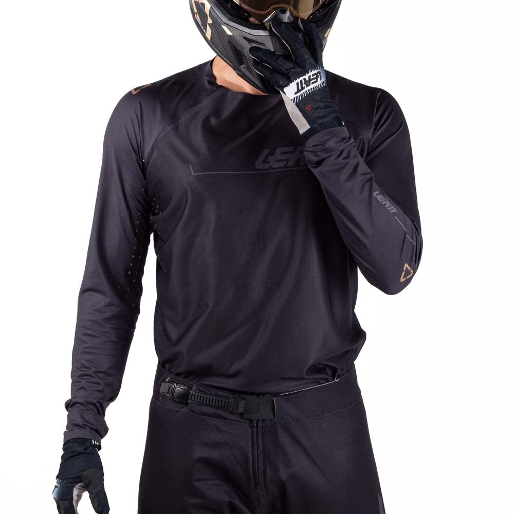 Leatt Moto 5.5 UltraWeld Jersey Black - FREE UK Shipping, FREE 365 Day Returns | Moto Central