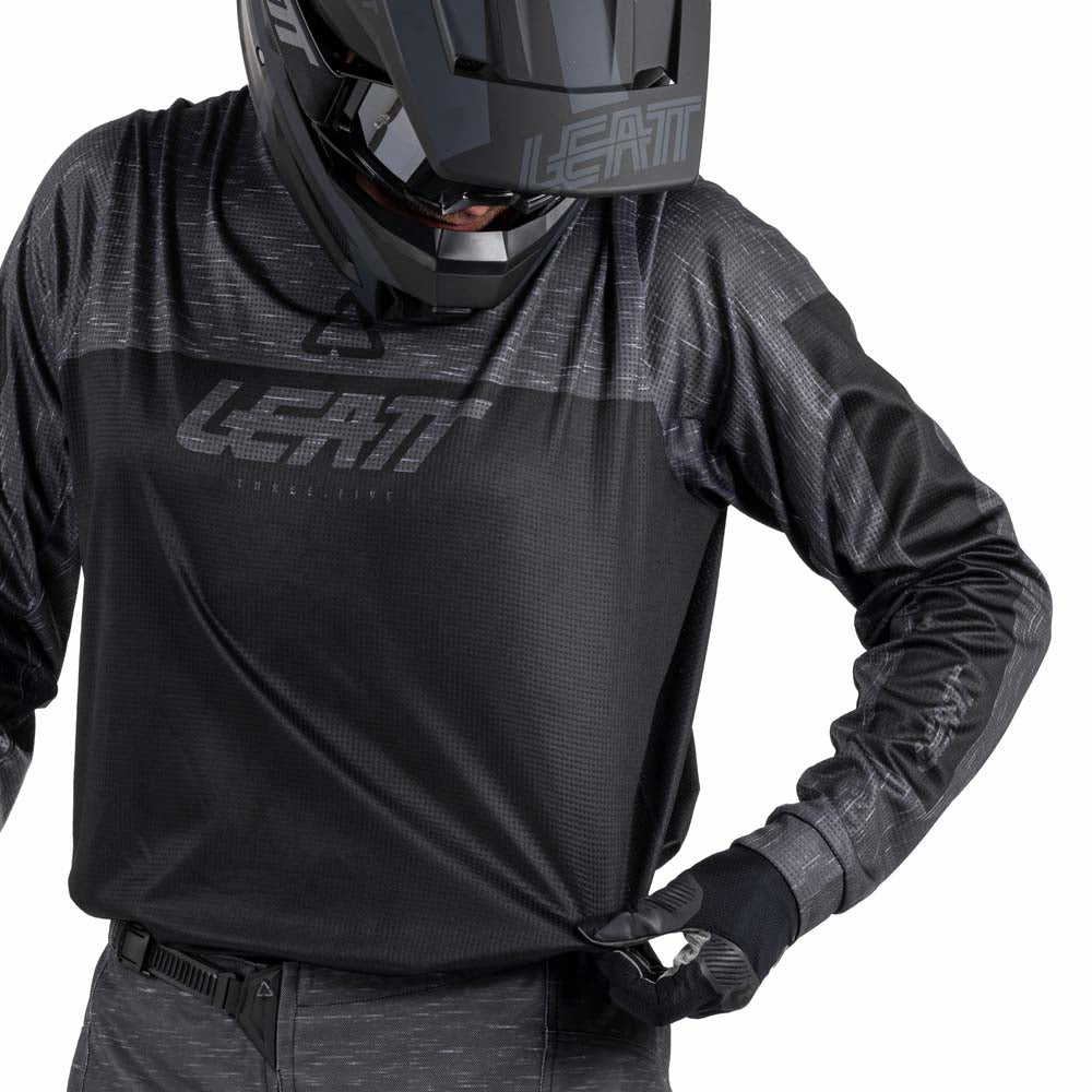 Leatt Moto 3.5 Ride Kit Stealth Black / Grey - FREE UK Delivery, FREE 365 Day Returns | Moto Central