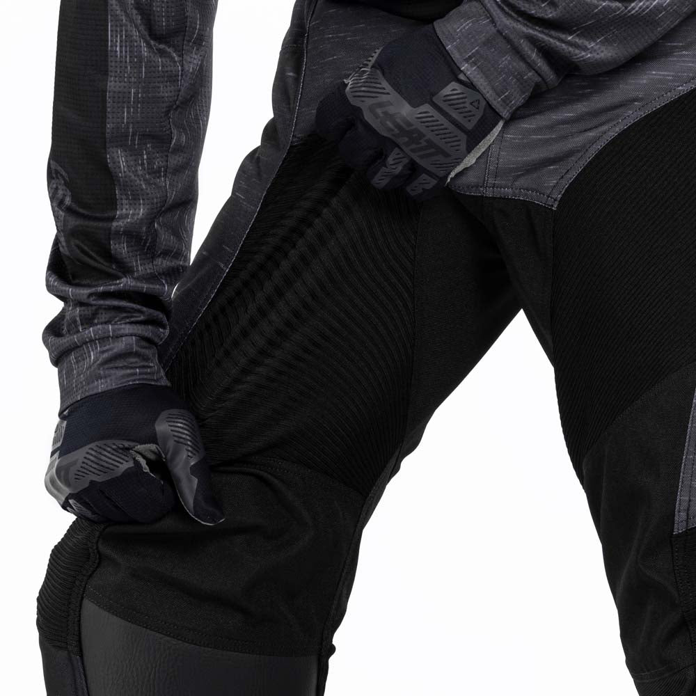Leatt Moto 3.5 Ride Kit Stealth Black / Grey - FREE UK Delivery, FREE 365 Day Returns | Moto Central