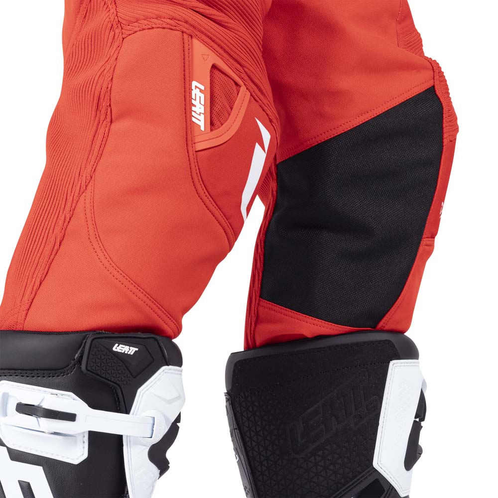 Leatt 3.5 Junior Ride Kit Red - FREE UK Delivery, FREE 365 Day Returns | Moto Central