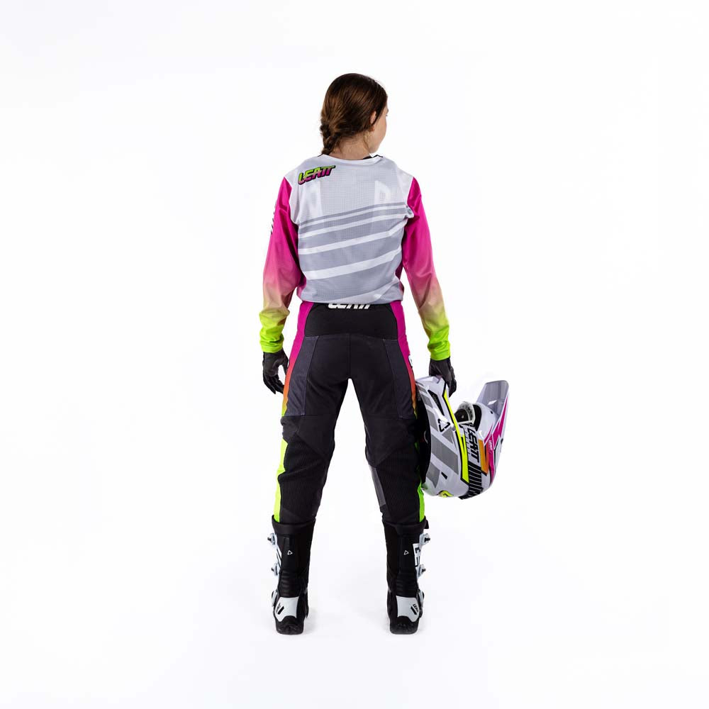 Leatt 3.5 Junior Ride Kit Retro Pink - FREE UK Delivery, FREE 365 Day Returns | Moto Central