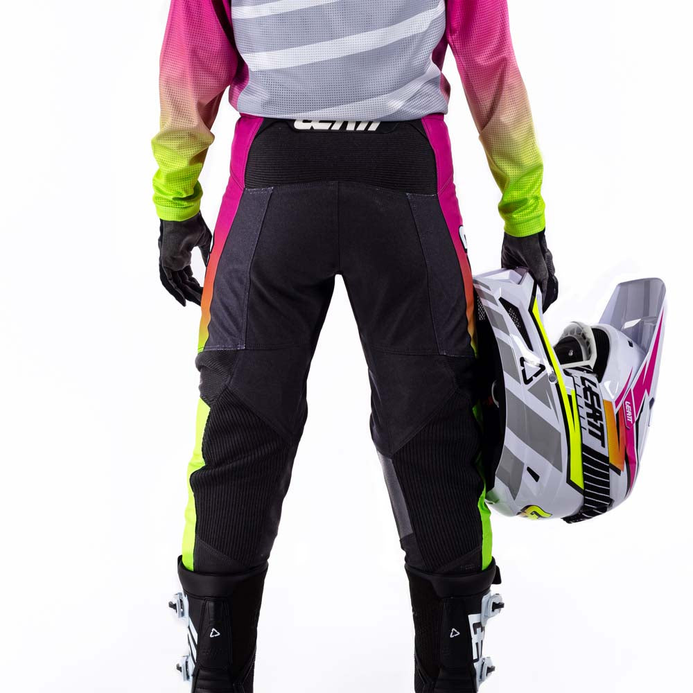 Leatt 3.5 Junior Ride Kit Retro Pink - FREE UK Delivery, FREE 365 Day Returns | Moto Central
