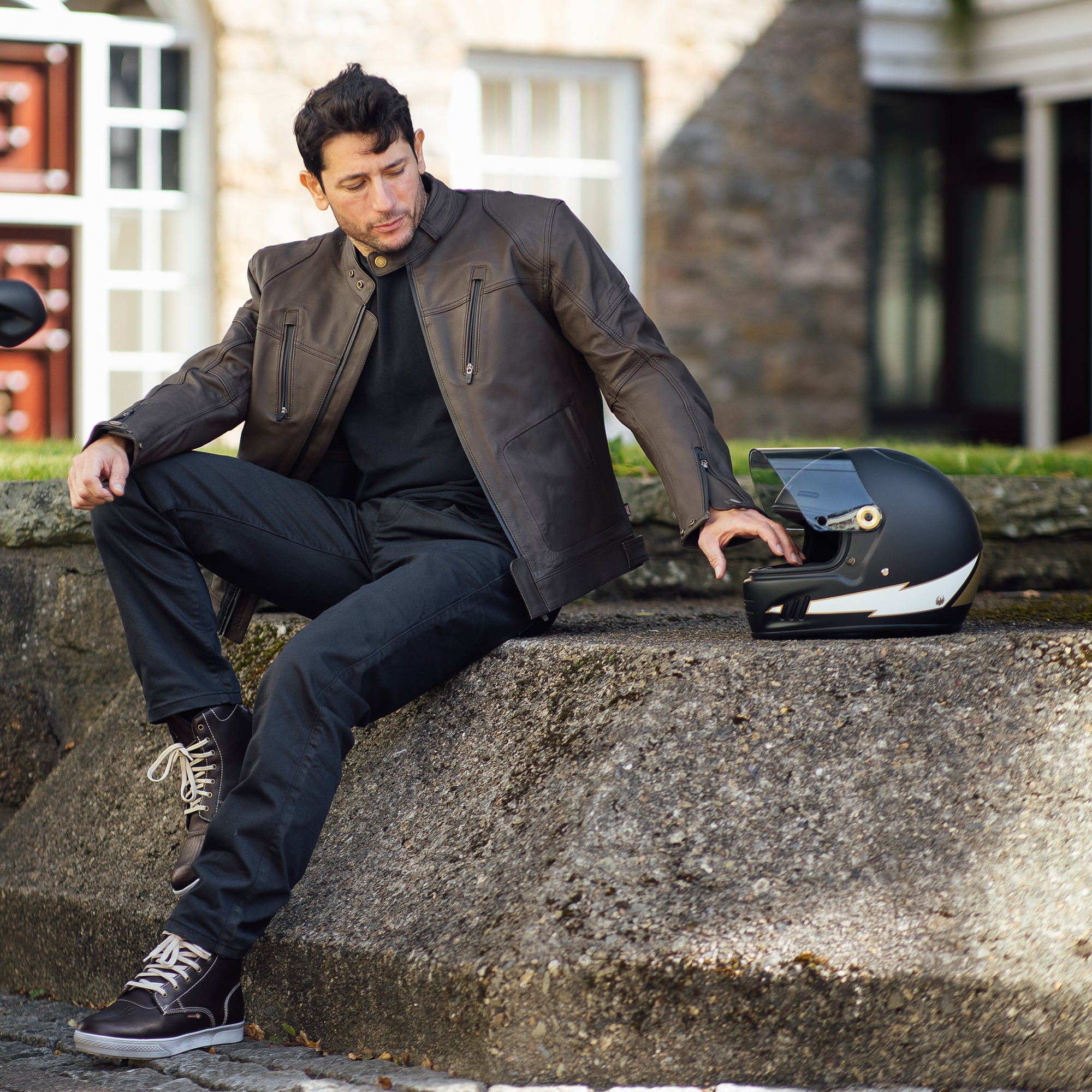 Merlin Revival Flash Matt Black FREE UK Delivery, FREE 365 Day Returns | Moto Central